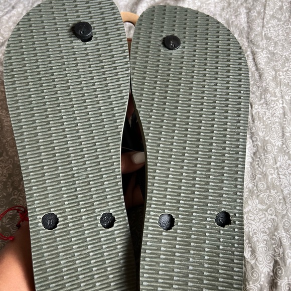 Men’s brand new havaianas size 9-10 - Picture 3 of 5
